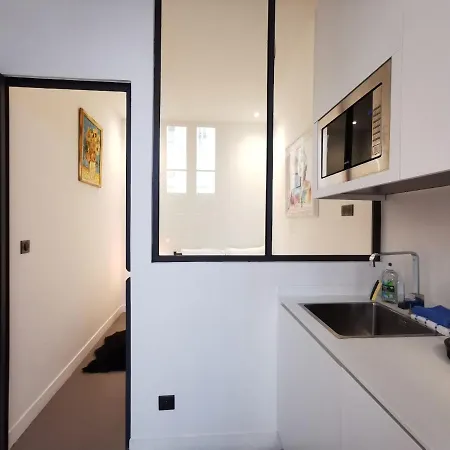 Le Petit Balcon By Guys Nice